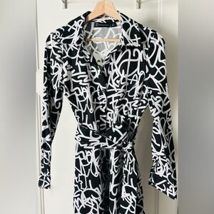 New York & Company Monochrome Graphic Long Sleeve Dress